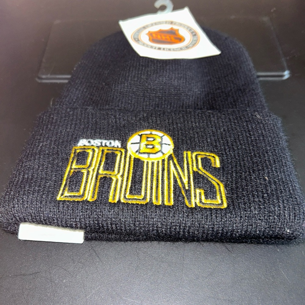 NHL Boston Bruins Beanine NWT